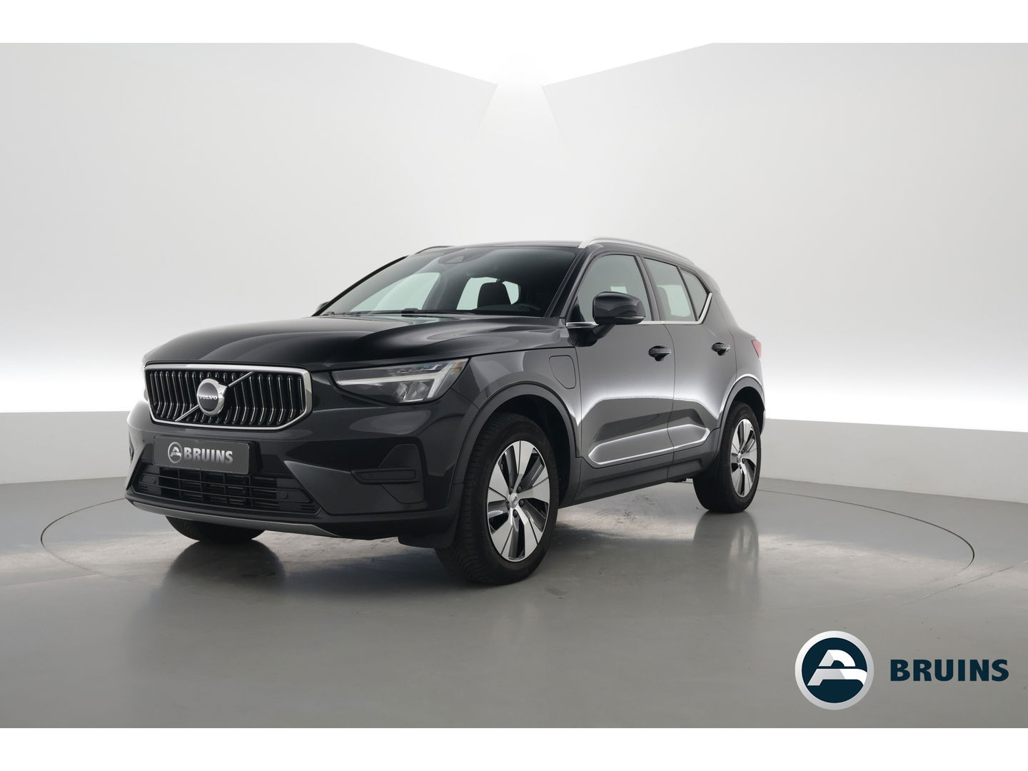 Volvo XC40 1.5 T4 Plug-in hybrid Plus Bright | stoel & stuur verwarming | H&K audio | Elek stoelen & Memory |