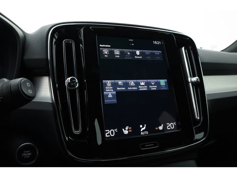 Volvo XC40 1.5 T4 Plug-in hybrid Plus Bright | stoel & stuur verwarming | H&K audio | Elek stoelen & Memory |