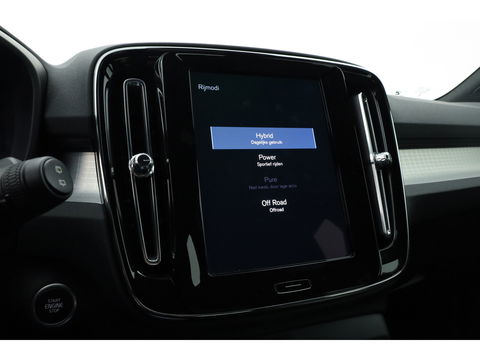 Volvo XC40 1.5 T4 Plug-in hybrid Plus Bright | stoel & stuur verwarming | H&K audio | Elek stoelen & Memory |