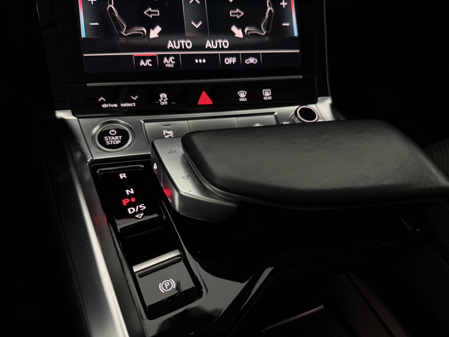 Audi e-tron 50 Quattro Black Edition 71 kWh | SOH 91% | Snelladen | Camera | Virtual | Memory | Cruise | Parkeersens.