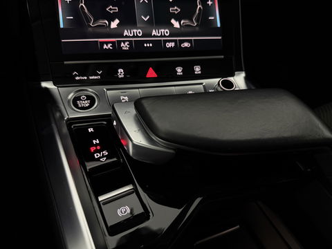 Audi e-tron 50 Quattro Black Edition 71 kWh | SOH 91% | Snelladen | Camera | Virtual | Memory | Cruise | Parkeersens.