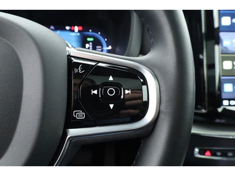Volvo XC60 2.0 T8 Plug-in hybrid AWD Plus Dark | Luchtvering | ACC | 360 camera | 21 inch | H&K Audio | pano | carplay |