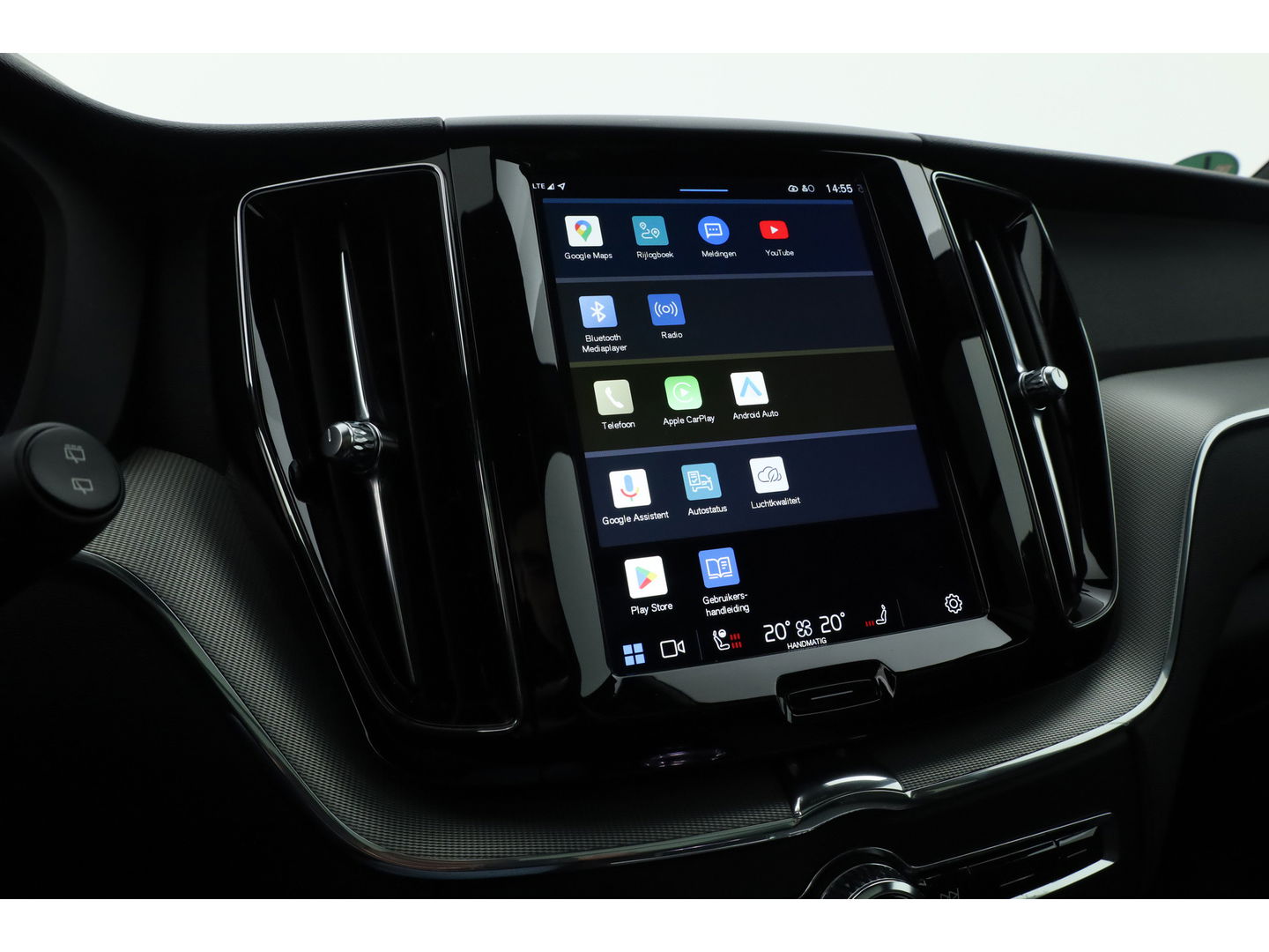 Volvo XC60 2.0 T8 Plug-in hybrid AWD Plus Dark | Luchtvering | ACC | 360 camera | 21 inch | H&K Audio | pano | carplay |