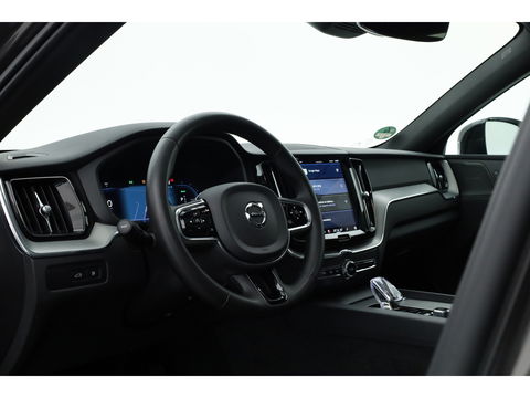 Volvo XC60 2.0 T8 Plug-in hybrid AWD Plus Dark | Luchtvering | ACC | 360 camera | 21 inch | H&K Audio | pano | carplay |