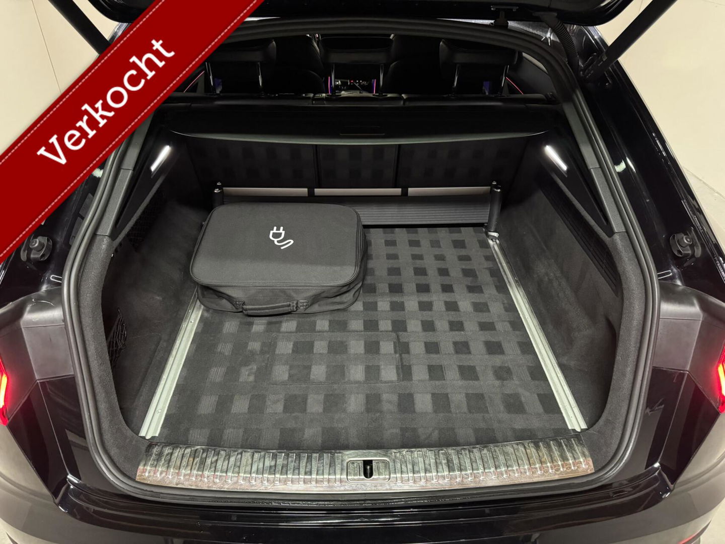 Audi Q8 55 TFSI e Quattro Competition S-Line Pano RS-Seats Sfeer Luchtver. B&O 360º