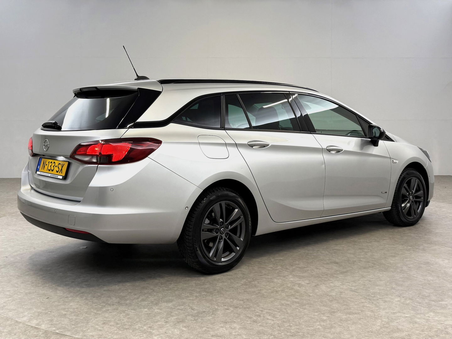 Opel Astra 1.2 Design & Tech | Camera | Carplay | Cruise | Navi | Parkeersens. | LED | NAP