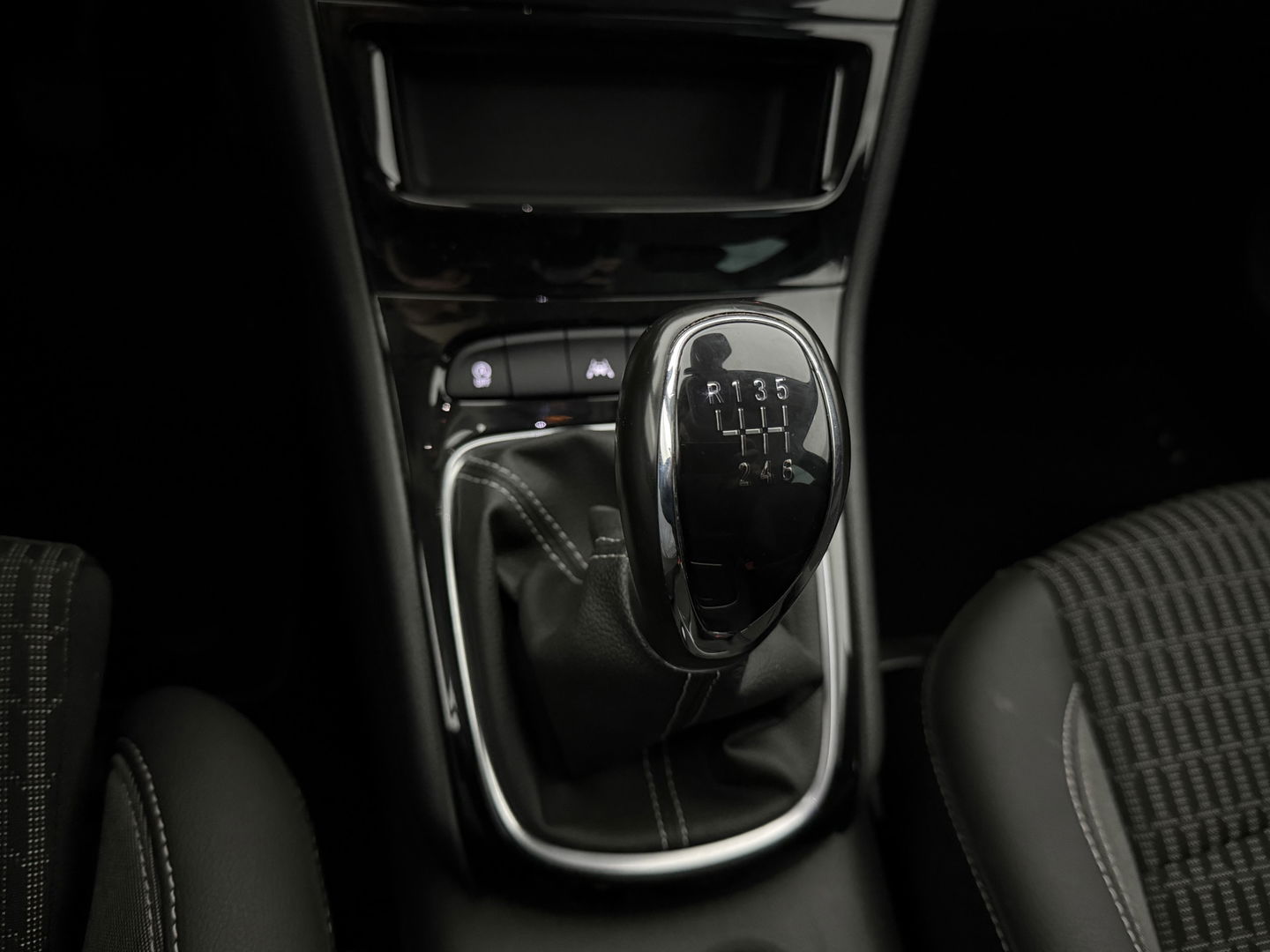 Opel Astra 1.2 Design & Tech | Camera | Carplay | Cruise | Navi | Parkeersens. | LED | NAP