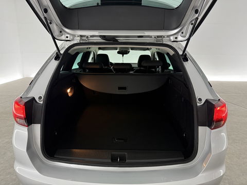 Opel Astra 1.2 Design & Tech | Camera | Carplay | Cruise | Navi | Parkeersens. | LED | NAP