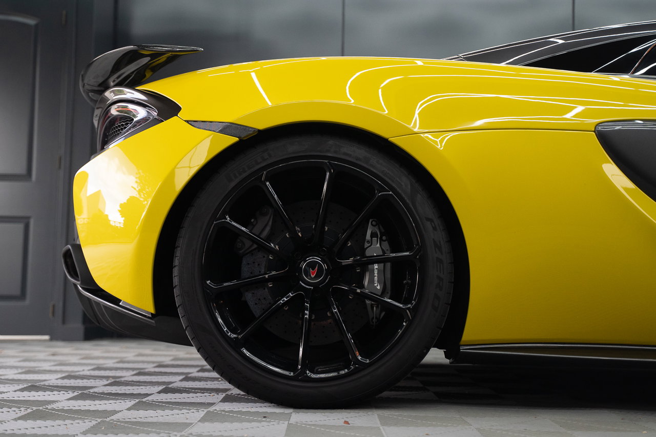 McLaren 570S