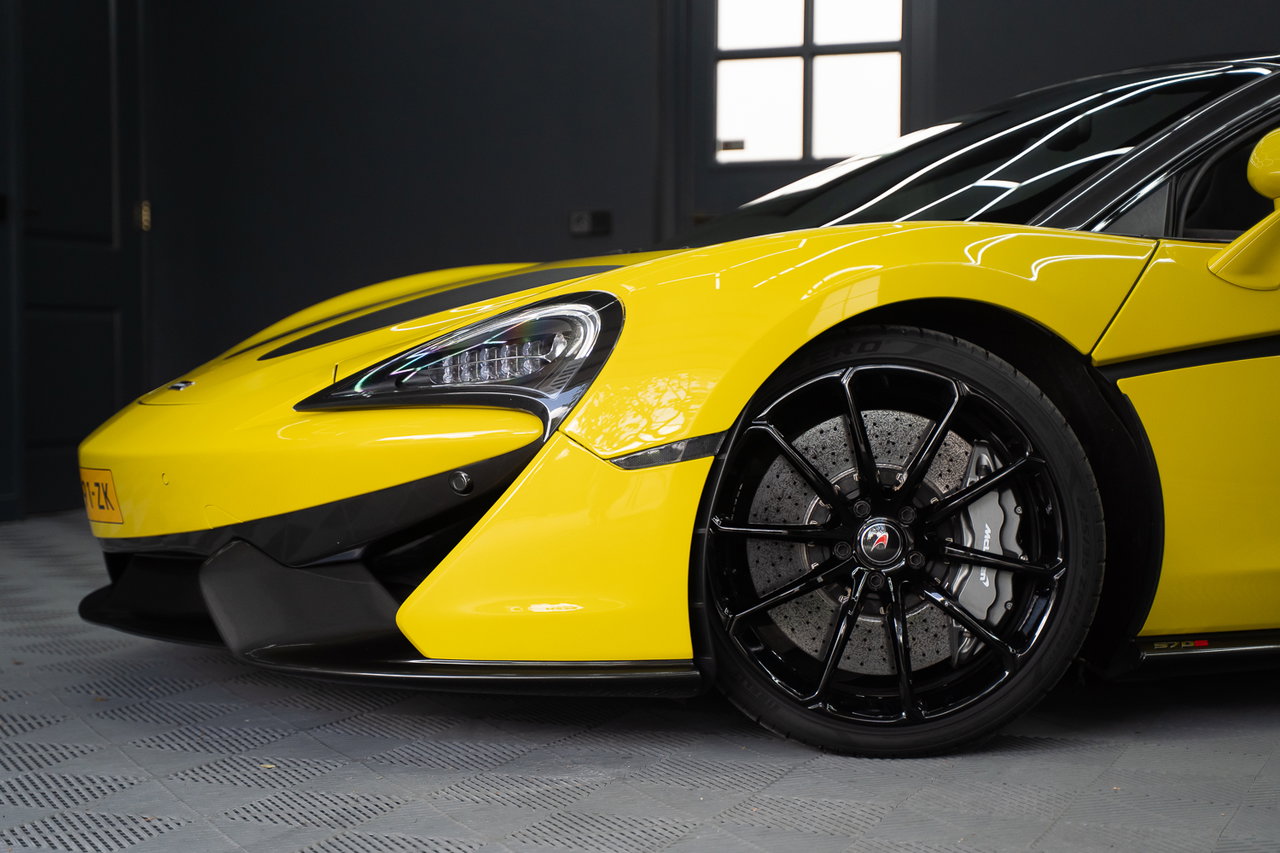McLaren 570S