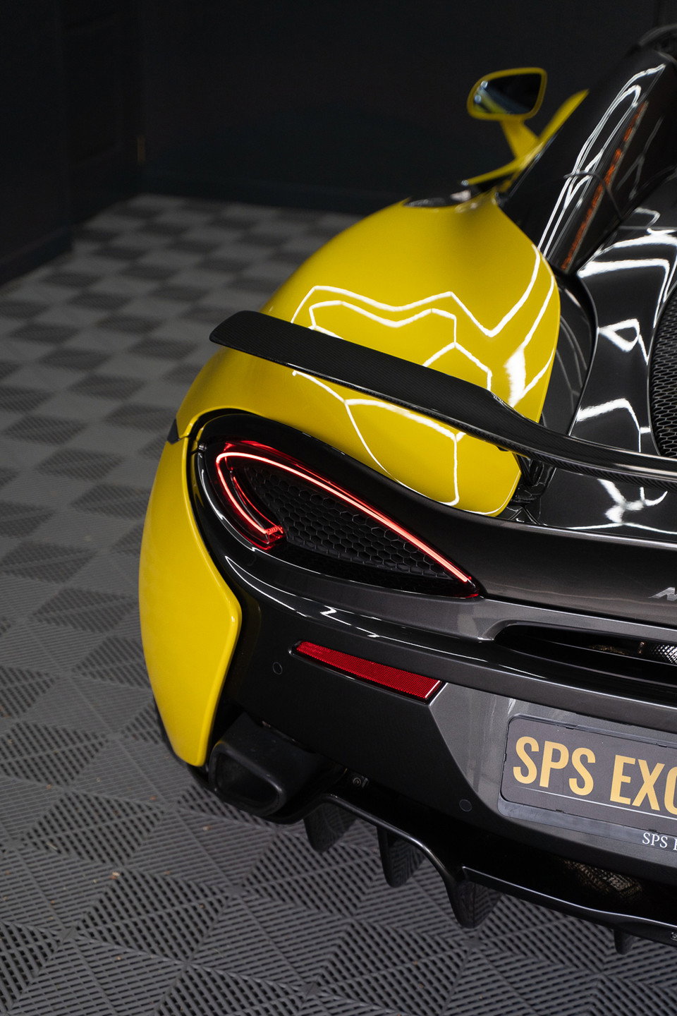 McLaren 570S