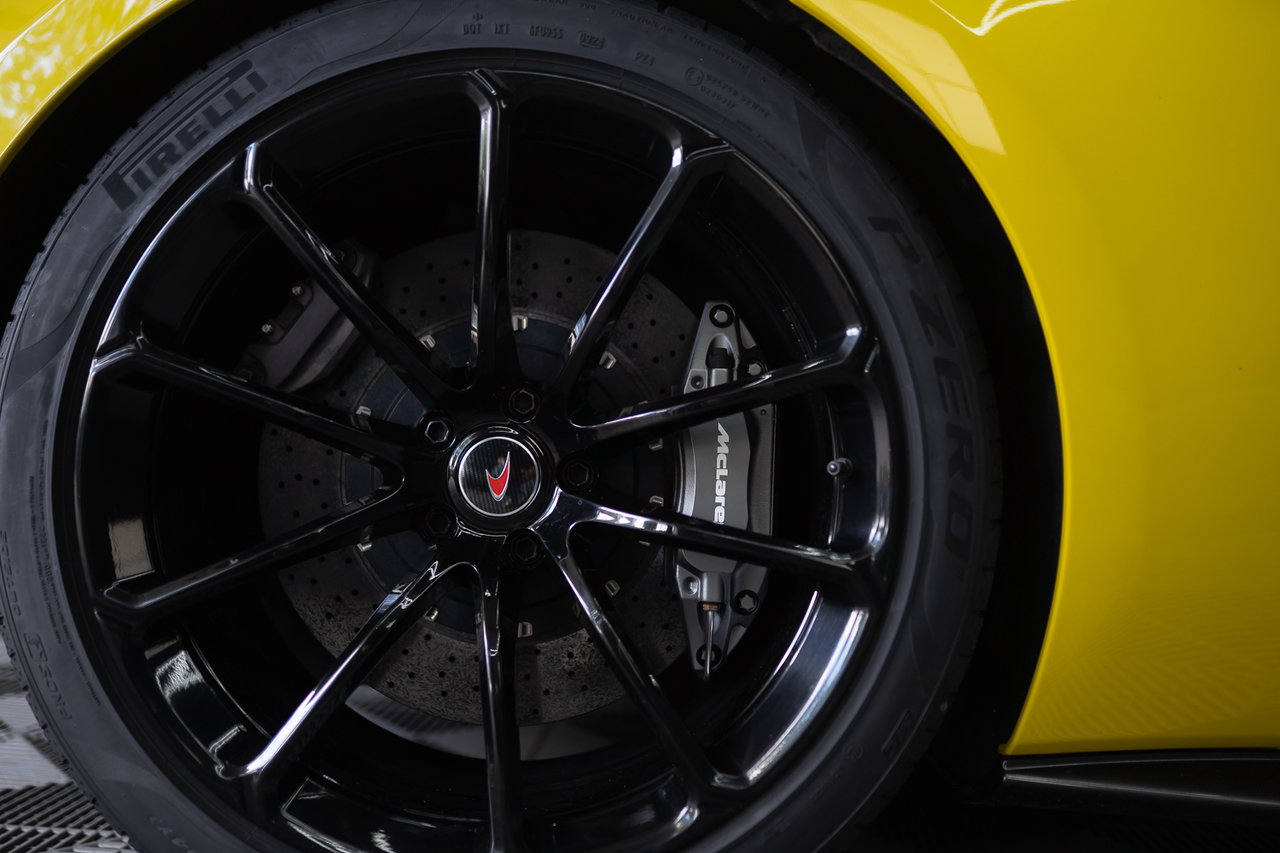 McLaren 570S