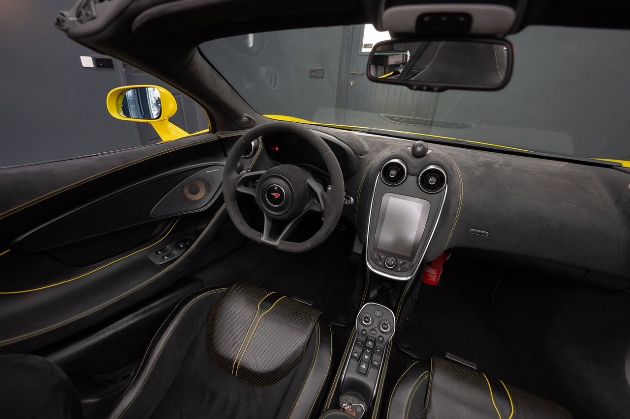 McLaren 570S
