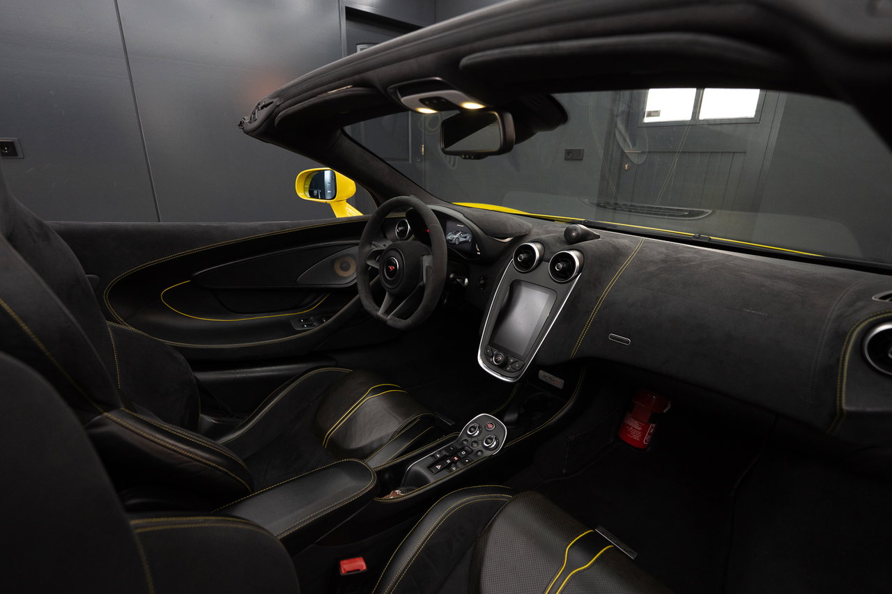 McLaren 570S