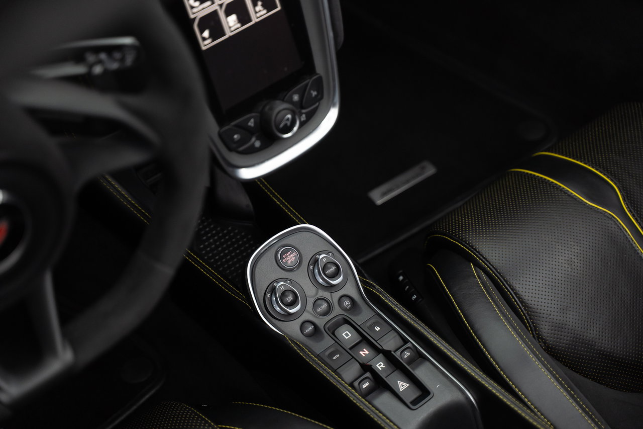 McLaren 570S