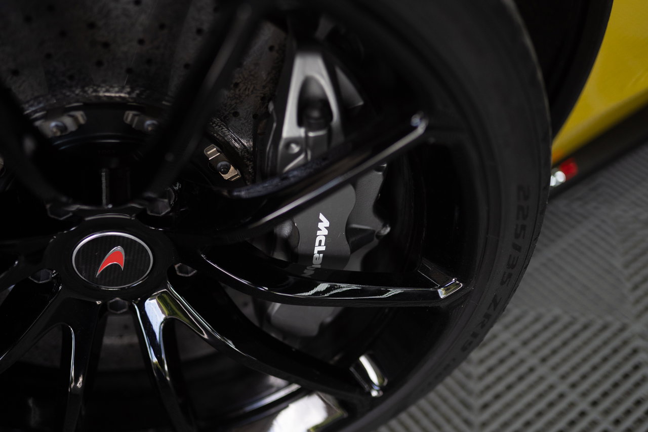 McLaren 570S