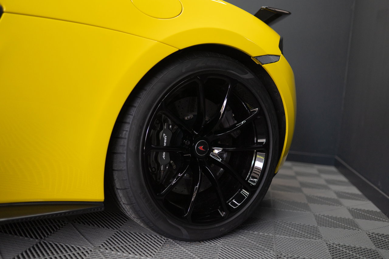 McLaren 570S