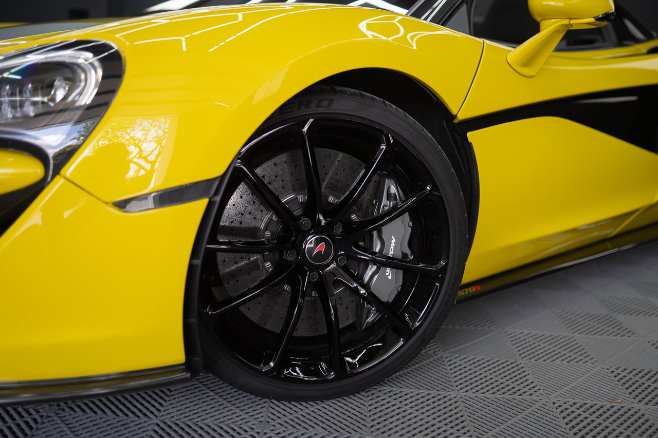 McLaren 570S