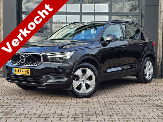 Volvo XC40 - 1.5 T3 Momentum | LED | Stoelverwarming | Navi | Parkeerhulp voor & achter | Verkeersbord herkenning | Lane Assist |