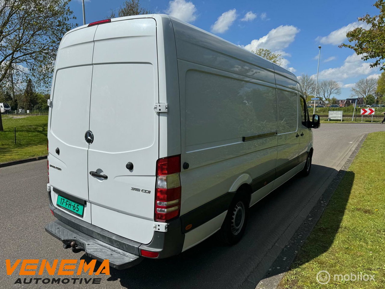 Mercedes-Benz Sprinter