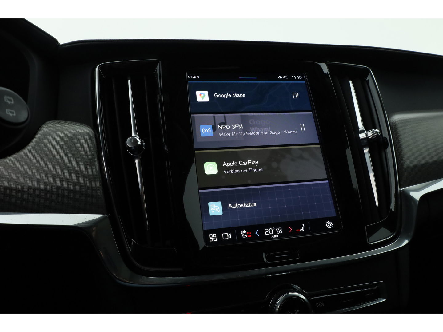 Volvo V90 2.0 T8 Plug-in hybrid AWD Ultra Dark | Luchtvering | 360 Camera | gelaagd glas | H&K audio | ACC | Blis | Pano |