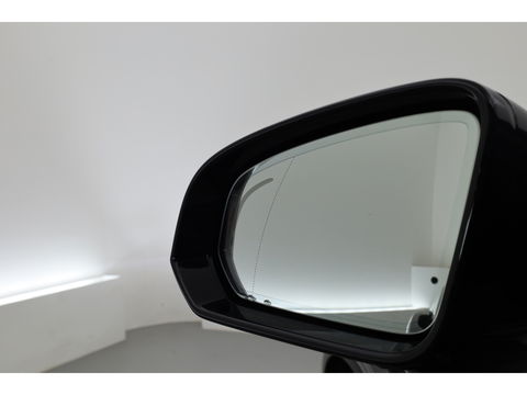 Volvo V90 2.0 T8 Plug-in hybrid AWD Ultra Dark | Luchtvering | 360 Camera | gelaagd glas | H&K audio | ACC | Blis | Pano |