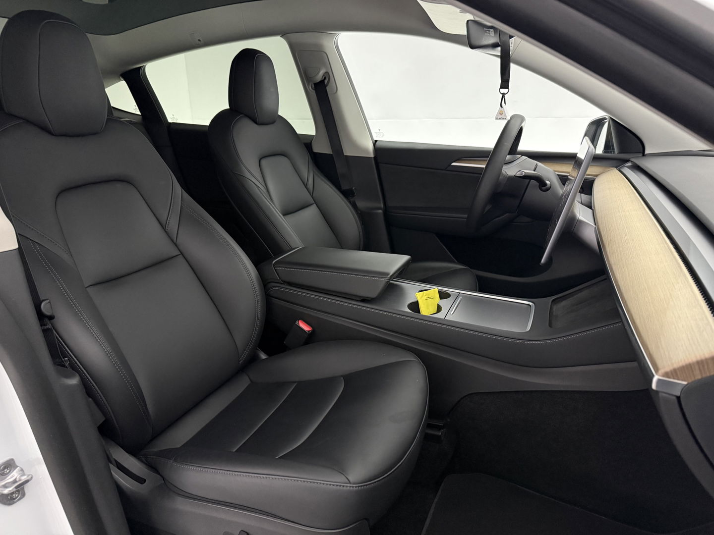 Tesla Model Y Long Range AWD 75 kWh | SOH 89% | Snelladen | Autopilot | Pano | Memory | Camera | Stoel/Stuurverw.