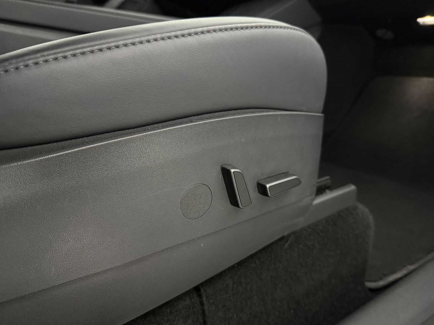 Tesla Model Y Long Range AWD 75 kWh | SOH 89% | Snelladen | Autopilot | Pano | Memory | Camera | Stoel/Stuurverw.