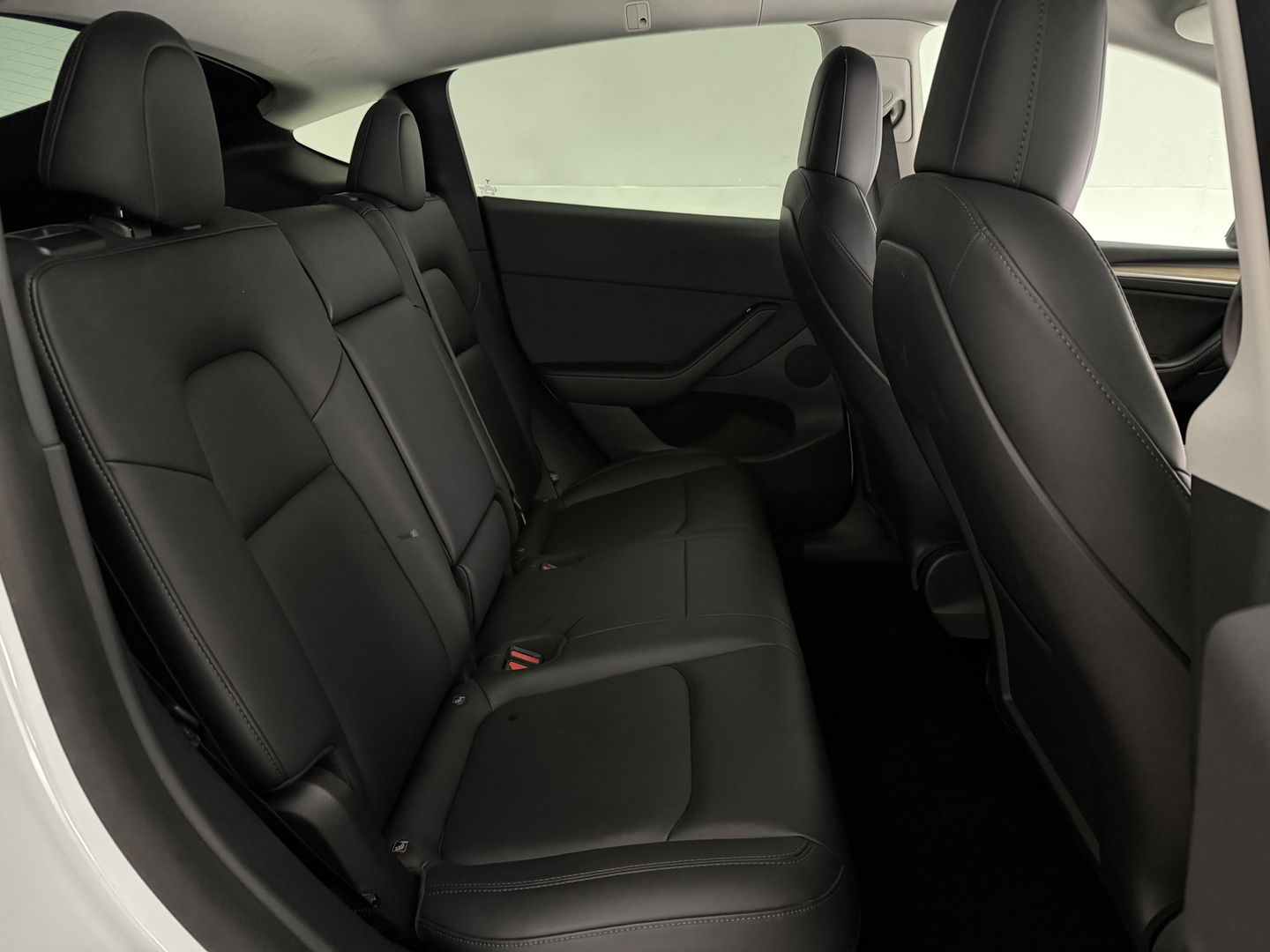 Tesla Model Y Long Range AWD 75 kWh | SOH 89% | Snelladen | Autopilot | Pano | Memory | Camera | Stoel/Stuurverw.