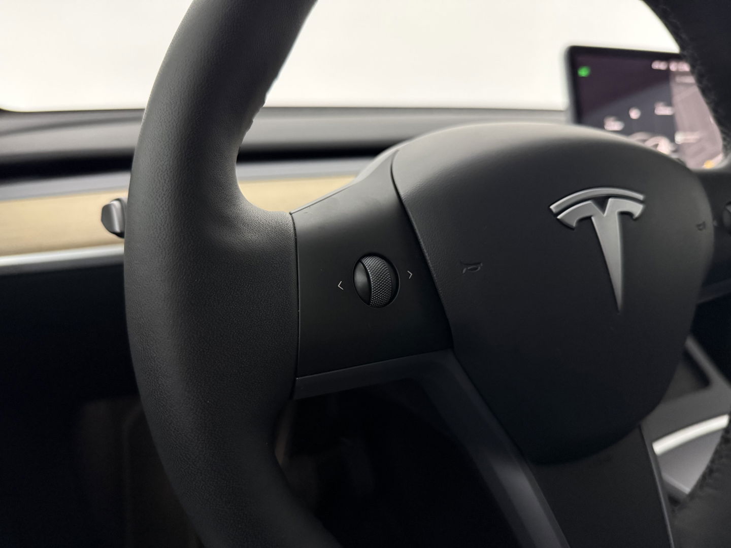 Tesla Model Y Long Range AWD 75 kWh | SOH 89% | Snelladen | Autopilot | Pano | Memory | Camera | Stoel/Stuurverw.