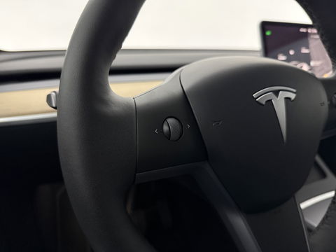 Tesla Model Y Long Range AWD 75 kWh | SOH 89% | Snelladen | Autopilot | Pano | Memory | Camera | Stoel/Stuurverw.