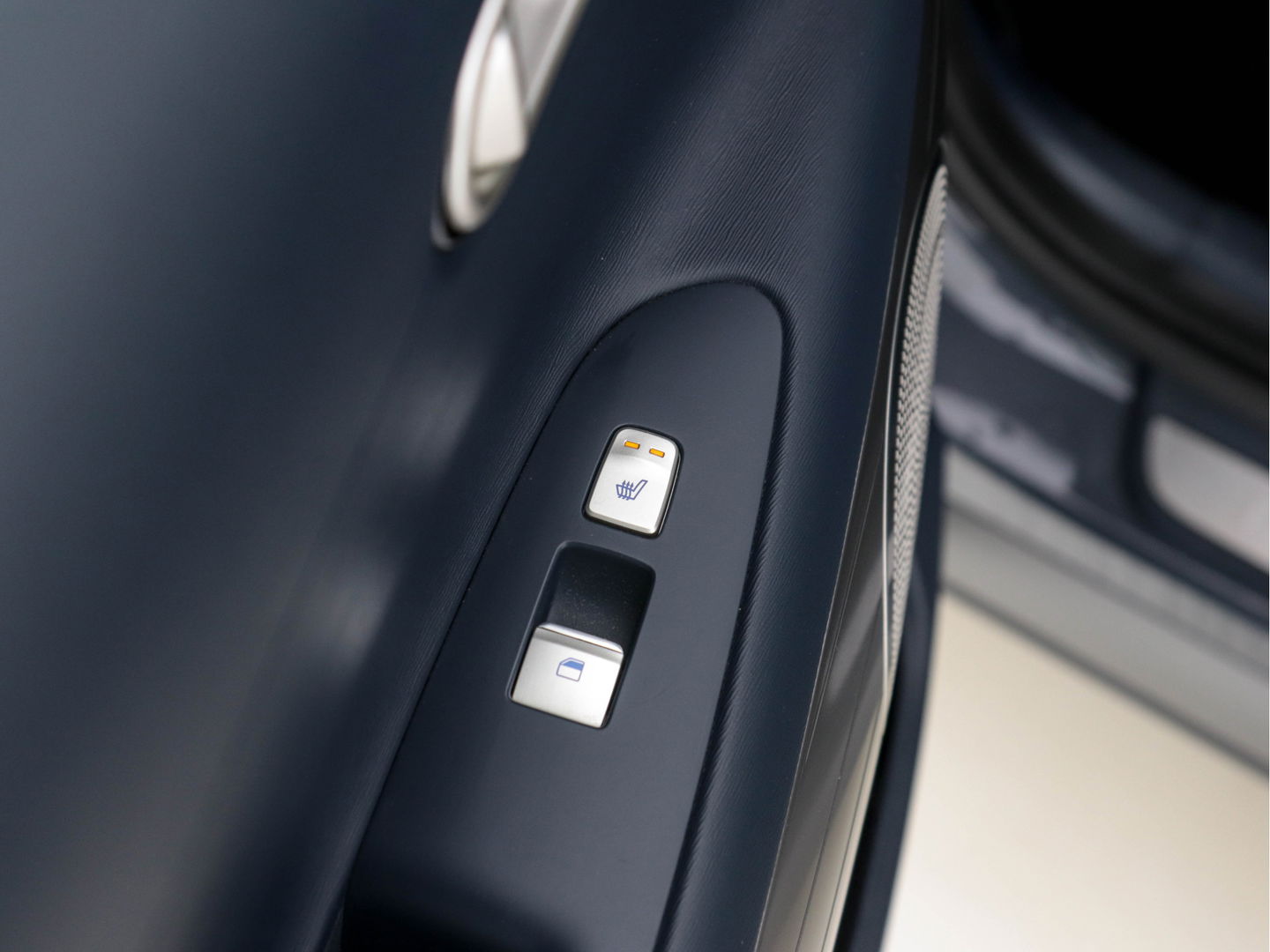 Hyundai NEXO FCEV Plus Pack [ HYDROGENIUM ] (INCL-BTW) *PANO | LEATHER | KRELL-SOUNDSYSTEM | NAVI-FULLMAP | ADAPT.CRUISE |  FULL-LED | KEYLESS | DAB | DIGI-COCKPIT | TOP-VIEW | SHIFT-PADDLES | COMFORTSEATS | 19"ALU*