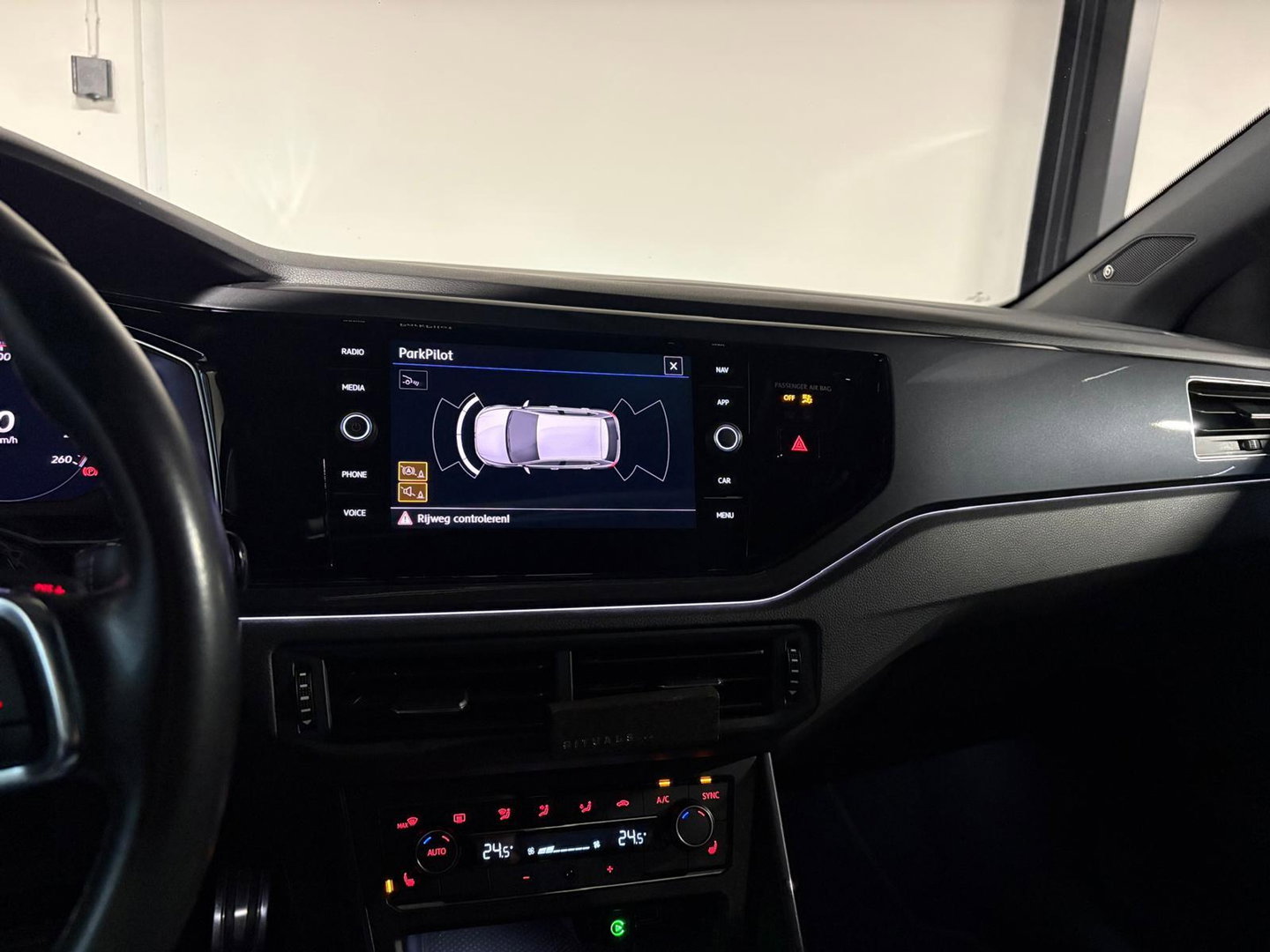 Volkswagen Polo 1.0 TSI R-Line PANO KEYLESS BEATS VOL'