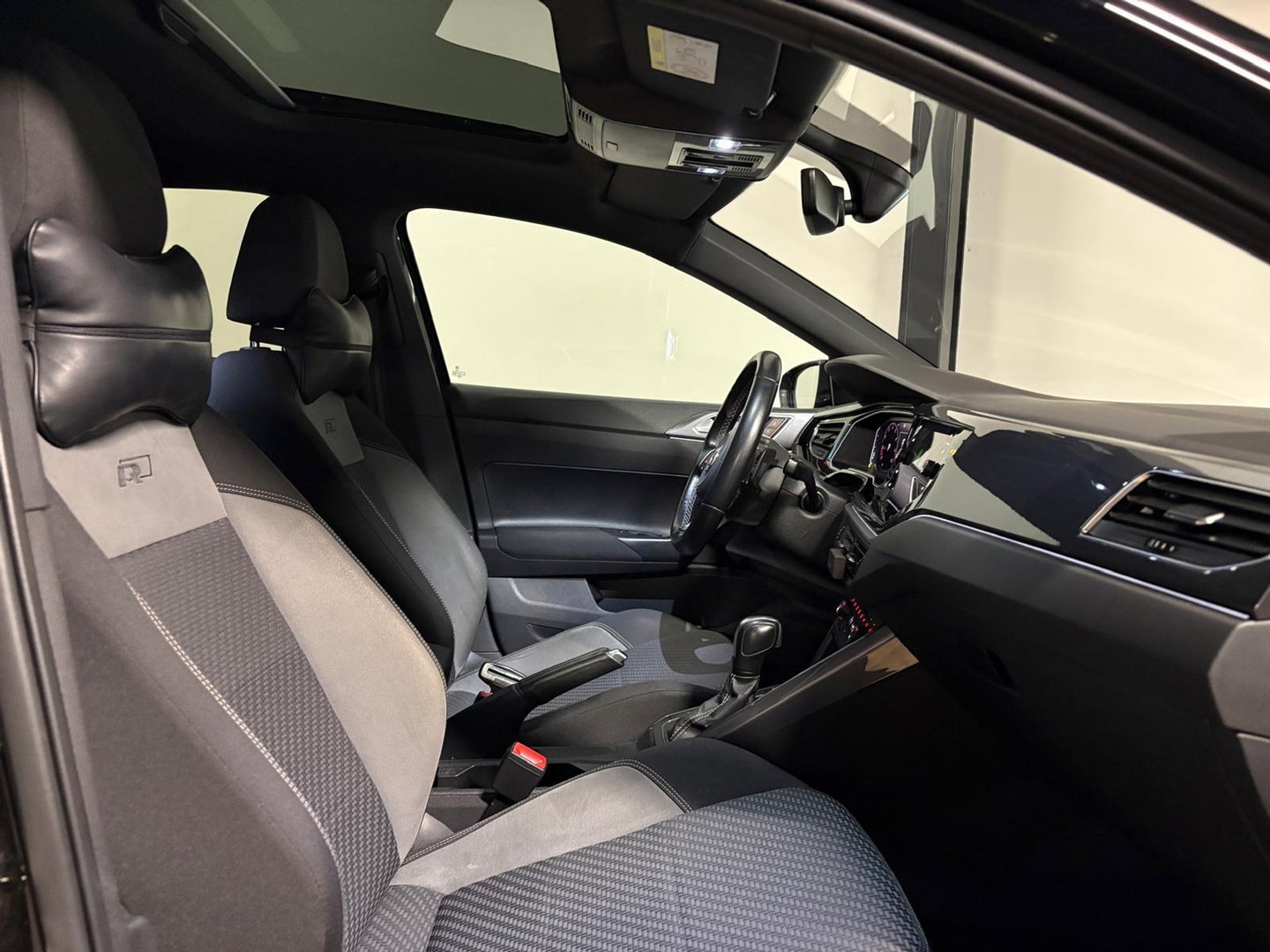 Volkswagen Polo 1.0 TSI R-Line PANO KEYLESS BEATS VOL'