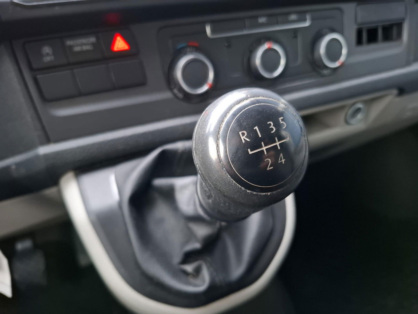 Volkswagen Transporter 2.0 TDI L2H1 Comfortline L2H2 / DUBBELE SCHUIFDEUR / IMPERIAL / EURO 6