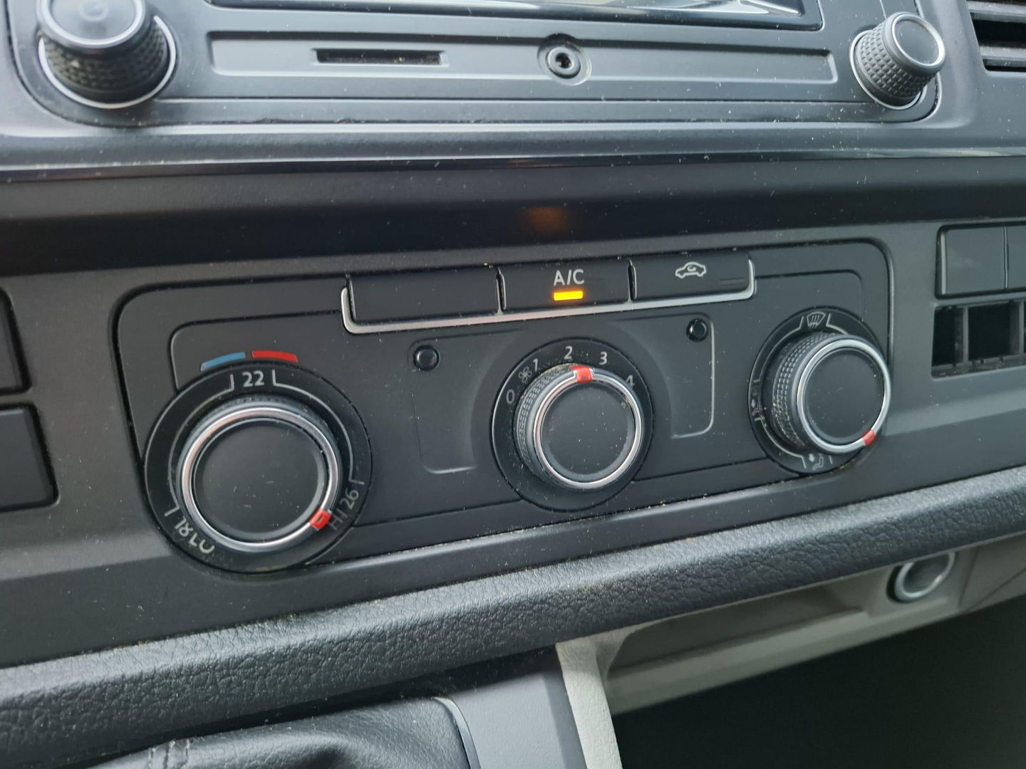 Volkswagen Transporter 2.0 TDI L2H1 Comfortline L2H2 / DUBBELE SCHUIFDEUR / IMPERIAL / EURO 6