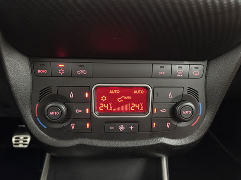 Alfa Romeo MiTo 1.3 JTDM ECO DISTINCTIVE *LEATHER | NAVI-FULLMAP | SPORTSEATS | ECC | RED-BRAKECALIPERS | CARBON-INLAY | PDC | CRUISE | 17''ALU*