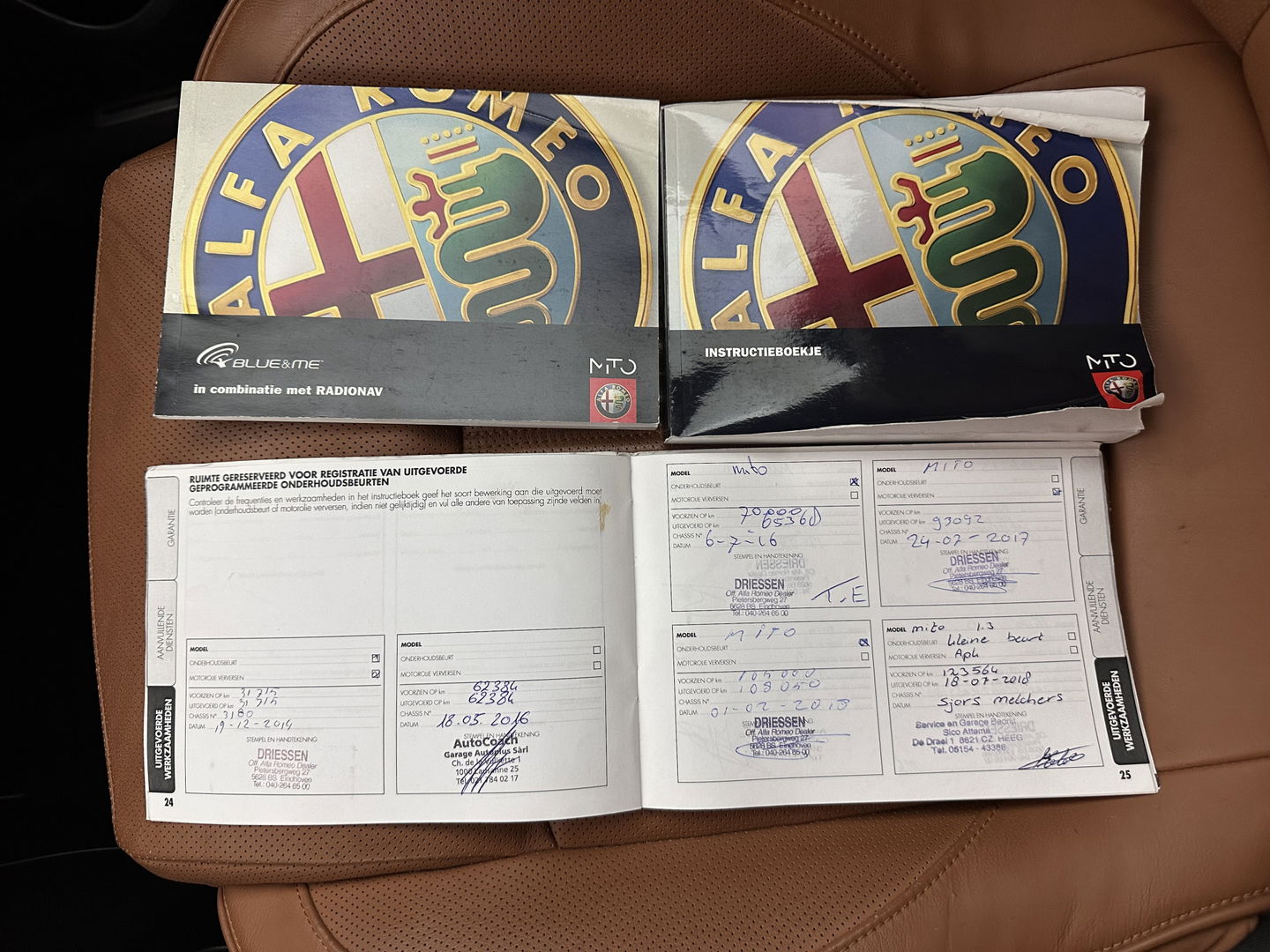 Alfa Romeo MiTo 1.3 JTDM ECO DISTINCTIVE *LEATHER | NAVI-FULLMAP | SPORTSEATS | ECC | RED-BRAKECALIPERS | CARBON-INLAY | PDC | CRUISE | 17''ALU*