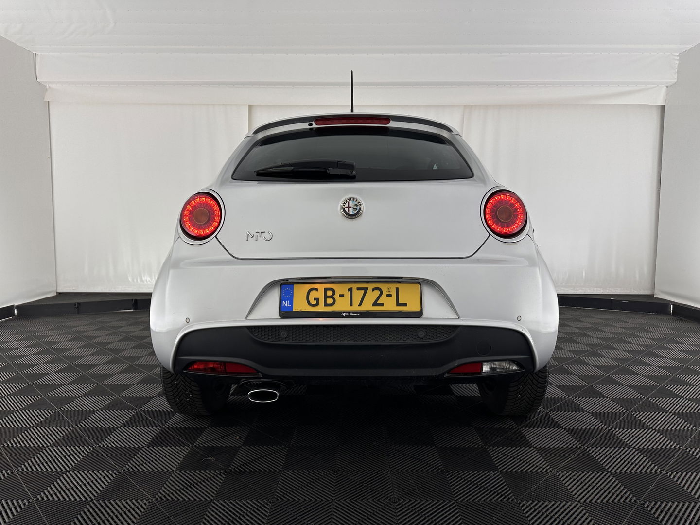 Alfa Romeo MiTo 1.3 JTDM ECO JUNIOR *LEATHER | NAVI-FULLMAP | SPORTSEATS | ECC | AUDIOSYSTEEM-DIGITAL |  PDC | PRIVACYGLASS | CRUISE*
