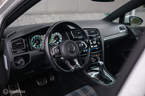 Volkswagen Golf 7.5 GTE PHEV | Pretoria's | Virtual cockpit | LED | Stoelverwarming | NAP NL auto | winter + zomer set |