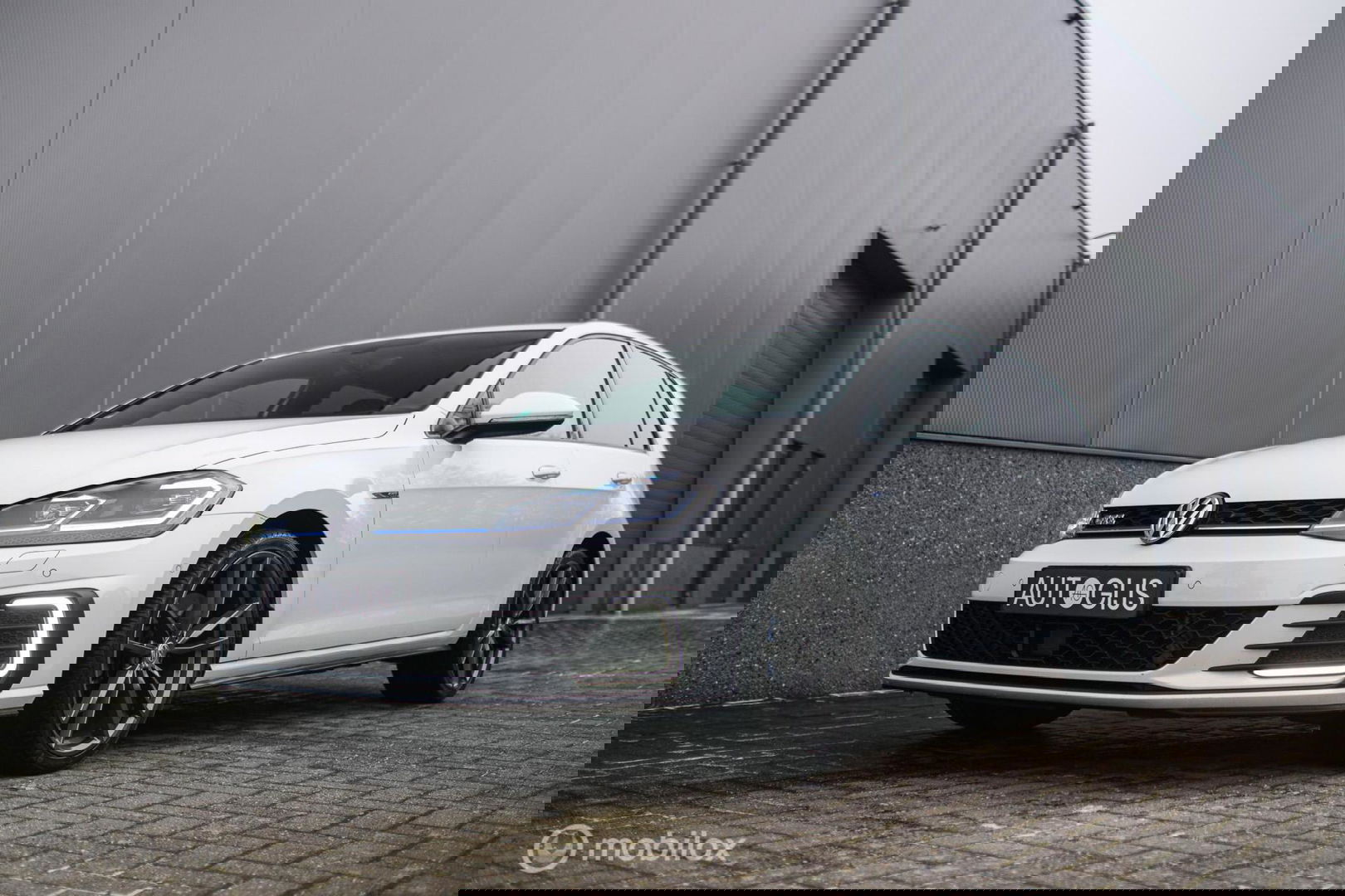 Volkswagen Golf 7.5 GTE PHEV | Pretoria's | Virtual cockpit | LED | Stoelverwarming | NAP NL auto | winter + zomer set |