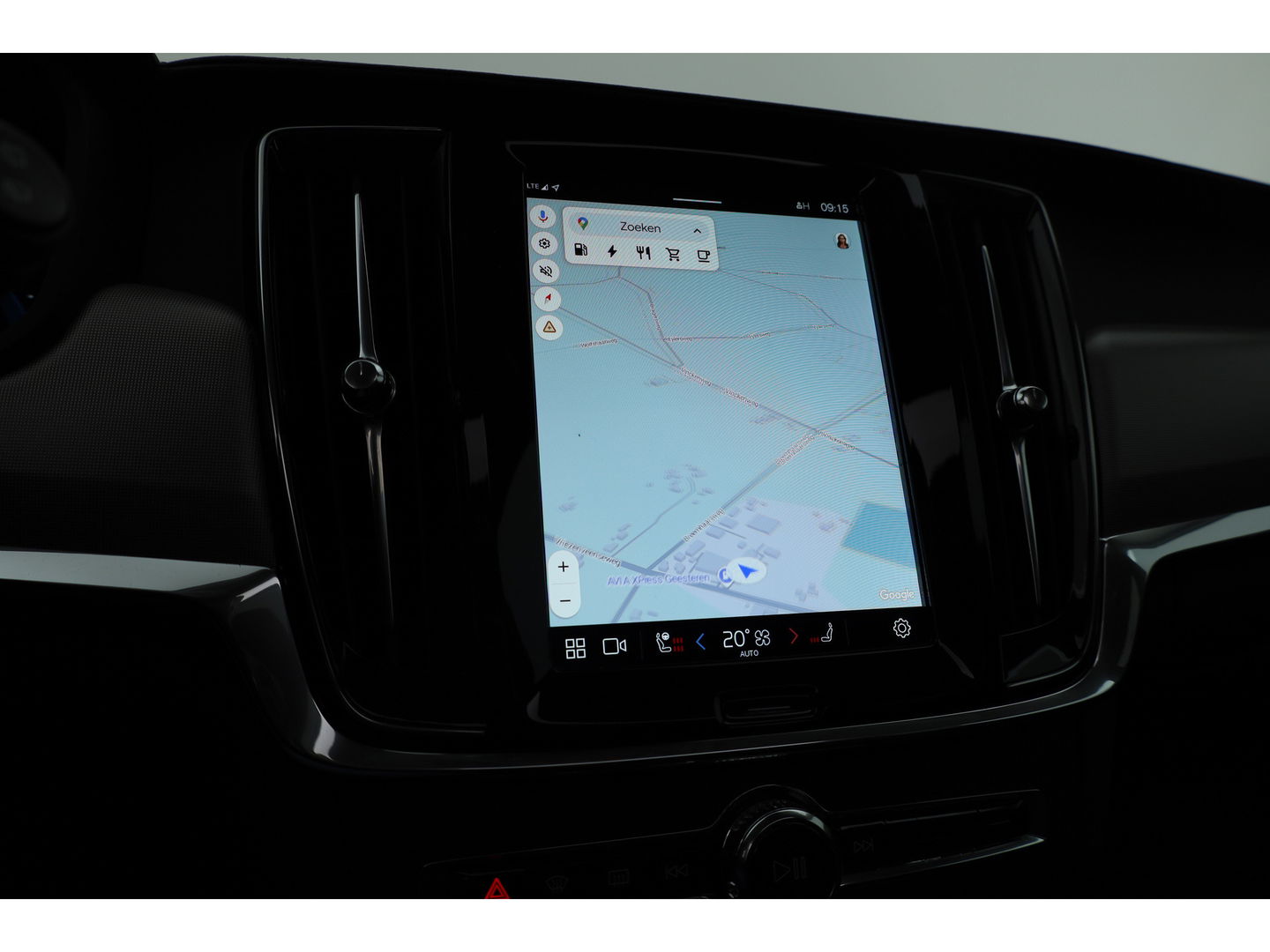 Volvo V90 2.0 T6 Plug-in hybrid AWD Ultra Dark | Pano-dak | Head-up | 360 camera | Elek. stoelen | H&K Audio |