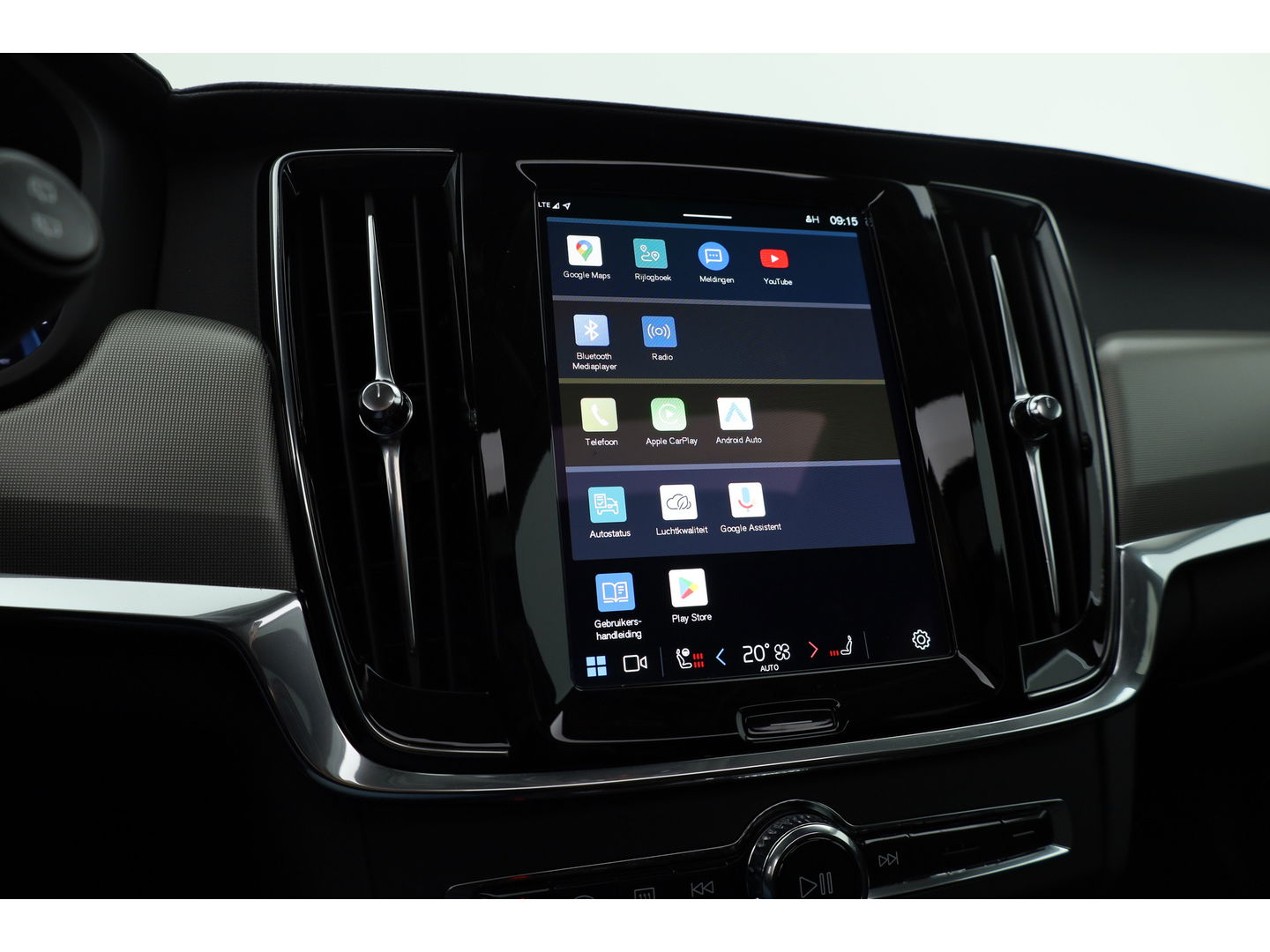 Volvo V90 2.0 T6 Plug-in hybrid AWD Ultra Dark | Pano-dak | Head-up | 360 camera | Elek. stoelen | H&K Audio |