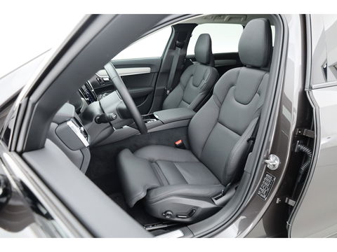 Volvo V90 2.0 T6 Plug-in hybrid AWD Ultra Dark | Pano-dak | Head-up | 360 camera | Elek. stoelen | H&K Audio |