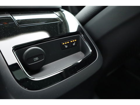 Volvo V90 2.0 T6 Plug-in hybrid AWD Ultra Dark | Pano-dak | Head-up | 360 camera | Elek. stoelen | H&K Audio |