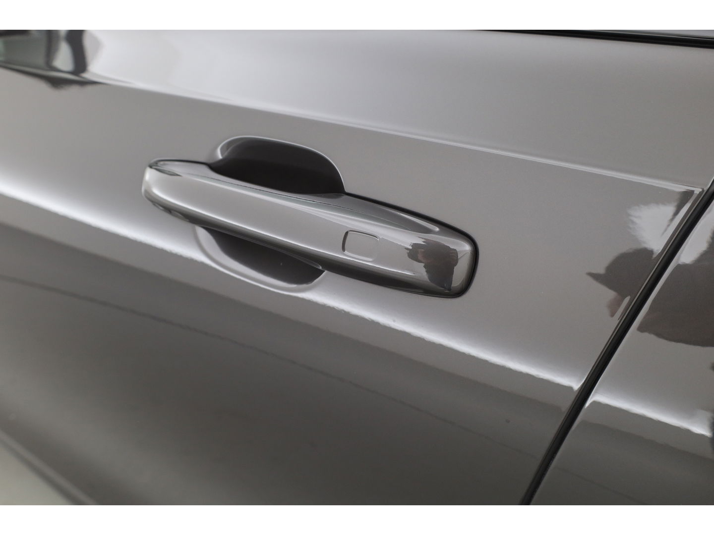 Volvo V90 2.0 T6 Plug-in hybrid AWD Ultra Dark | Pano-dak | Head-up | 360 camera | Elek. stoelen | H&K Audio |