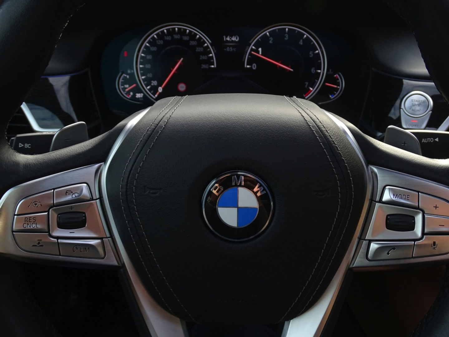 BMW 7 Serie 750Li LANG V8 449PK xDr. High Exec / M-Individual / Bowers & Wil