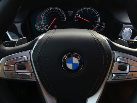 BMW 7 Serie 750Li LANG V8 449PK xDr. High Exec / M-Individual / Bowers & Wil