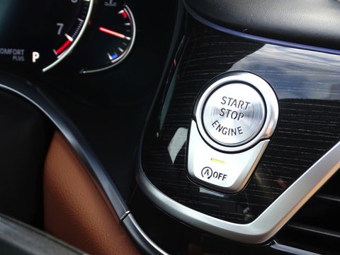 BMW 7 Serie 750Li LANG V8 449PK xDr. High Exec / M-Individual / Bowers & Wil