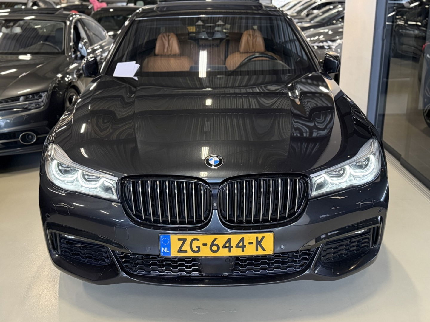 BMW 7 Serie 750Li LANG V8 449PK xDr. High Exec / M-Individual / Bowers & Wil